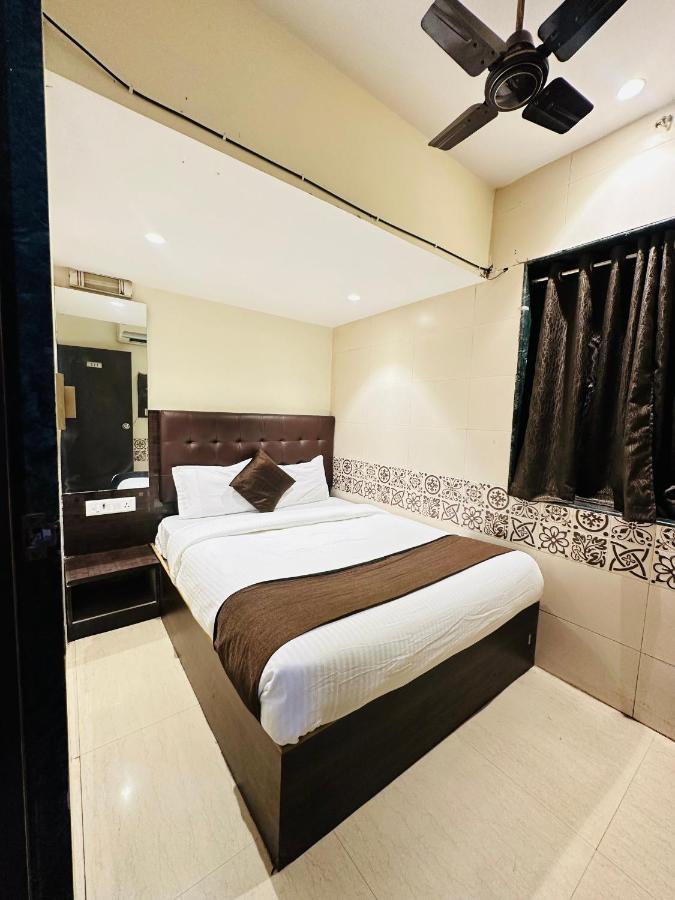 Kalpana Residency - Near Us Embassy Hotell Mumbai Eksteriør bilde